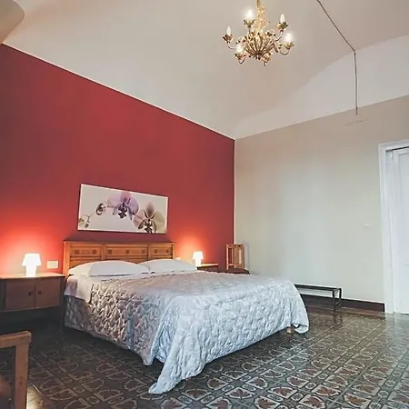 Bed & Breakfast Palazzo Speciale 4*